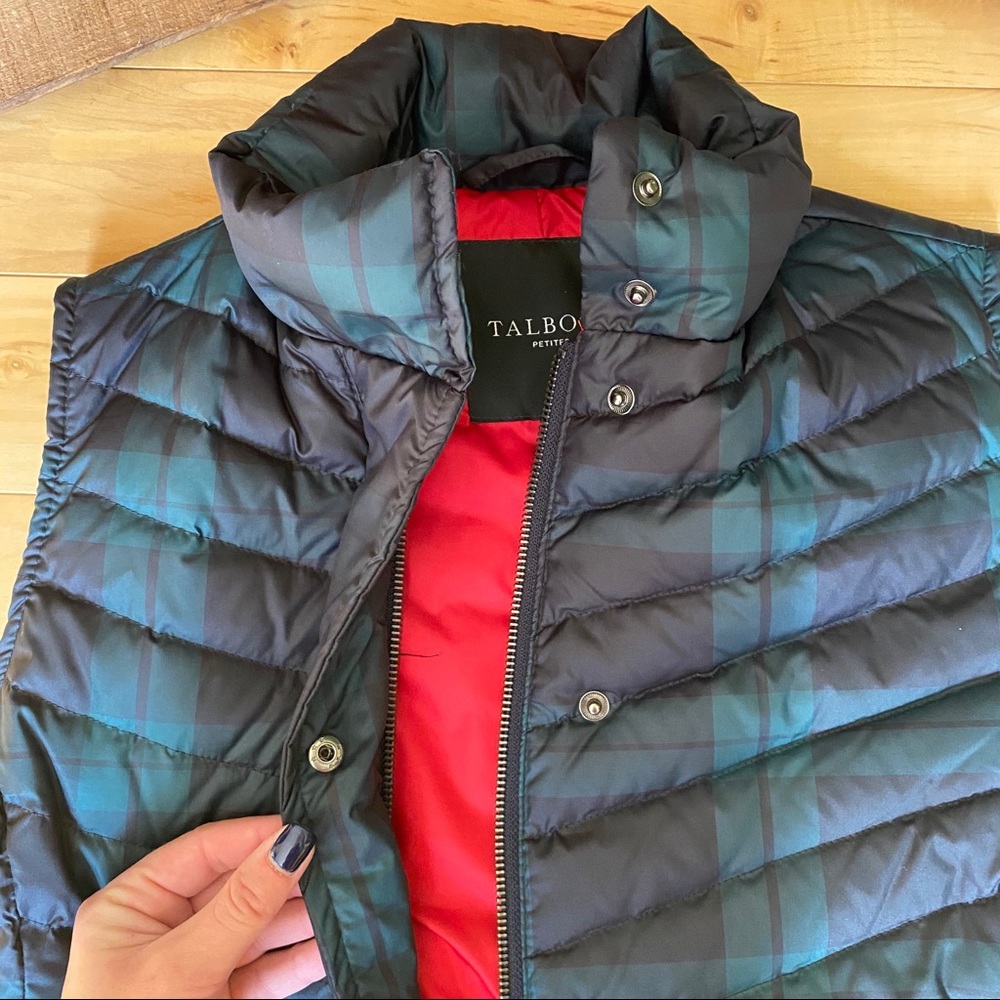 Vest - Picture 3 of 4